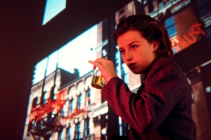 Cindy Sherman  -  Untitled＃70,980，发色彩色印刷品